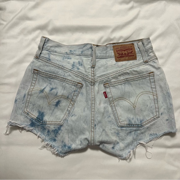 Levi’s 501 High Rise Jean Shorts size 26 - Picture 3 of 7